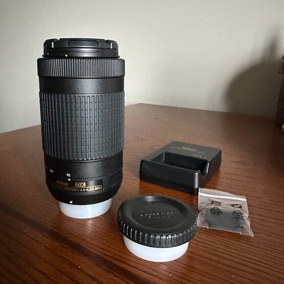 Like New Nikon Lens - AF-P DX NIKKOR 70-300mm f/4.5-6.3G ED + Accessories - Picture 8 of 10